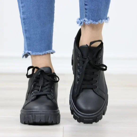 Black Chunky Lace-Up Lug Sole Oxford Platform Women's Shoes - Picture 9 of 12